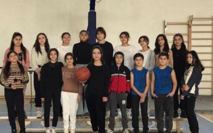 Marneulidə azərbaycanlı qızlardan ibarət basketbol komandası yaradılıb