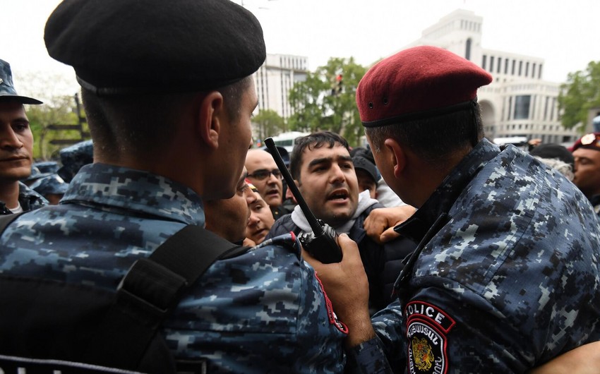 Задержаны более 100 участников акций протеста в Ереване