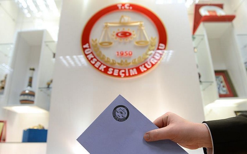 Türkiyədə konstitusiyaya düzəlişlərlə bağlı referendum başlayıb