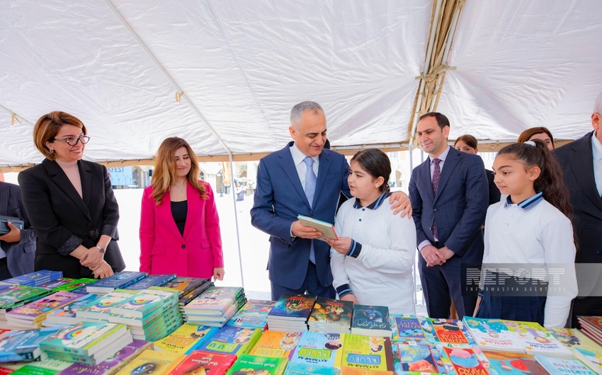 Naxçıvanda təşkil olunan festivalda 70 minə yaxın kitab sərgilənir