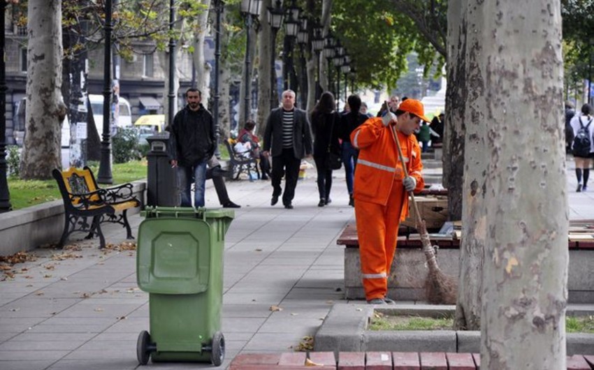 Киевская администрация намерена перенимать опыт Азербайджана в сфере уборки и переработки мусора