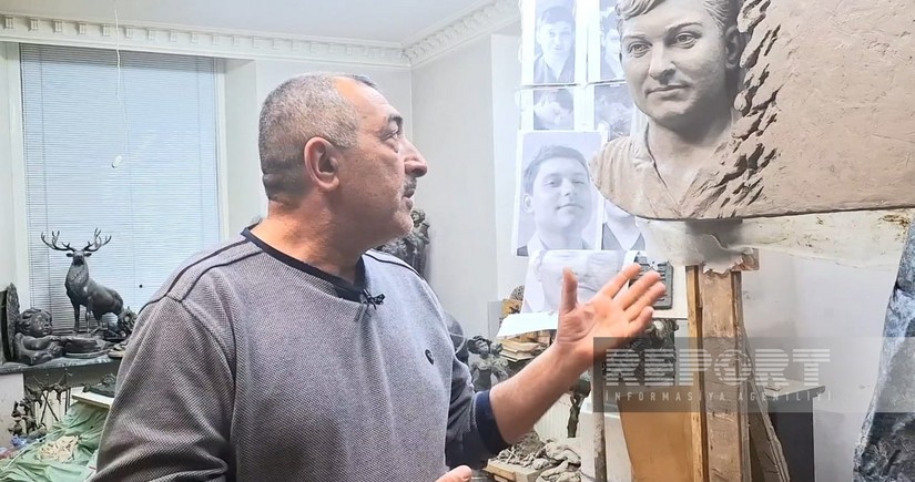 Азербайджанский скульптор, творящий под ракетным дождем в Харькове - ФОТОРЕПОРТАЖ