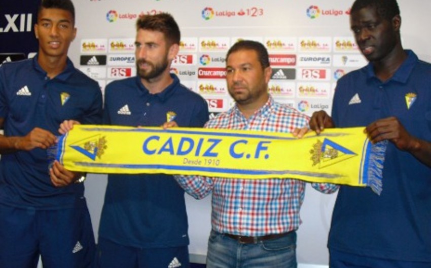 Футболист сборной Азербайджана перешел в новый клуб в Испании