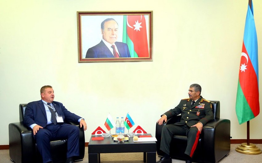 Azerbaijan Defense Minister meets with his Bulgarian counterpart