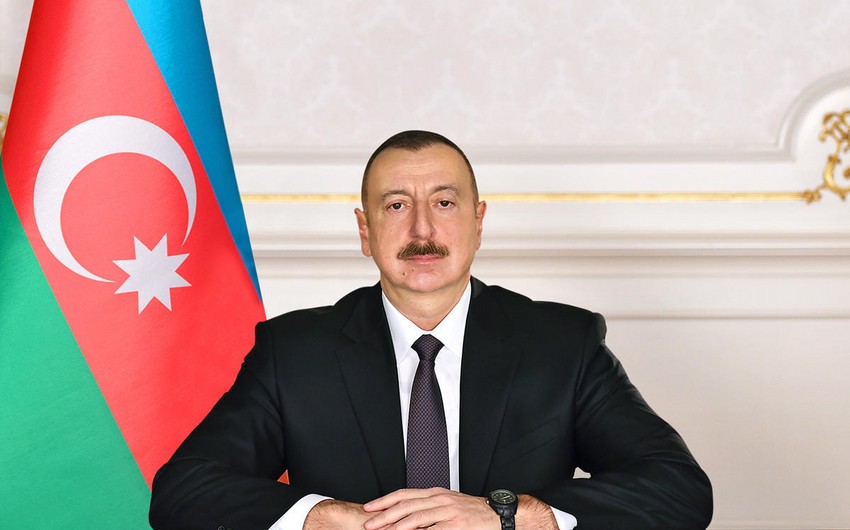 Президент Ильхам Алиев посетил могилу неизвестного солдата в Москве