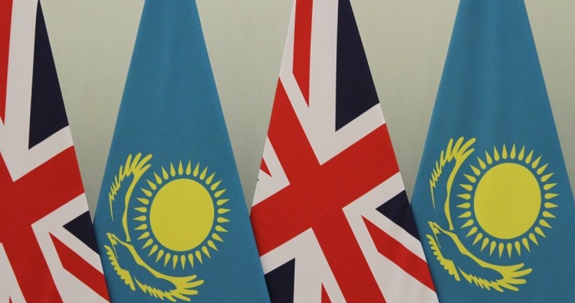 Qazaxıstan və Britaniya strateji tərəfdaşlıq haqqında sənəd imzalayıb