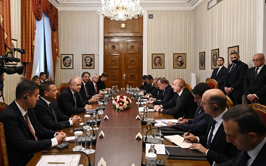 Presidents of Azerbaijan and Bulgaria hold expanded meeting in Sofia - UPDATED