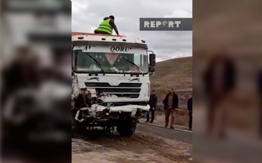 В Джебраиле столкнулись легковой и грузовой автомобили, есть погибшие