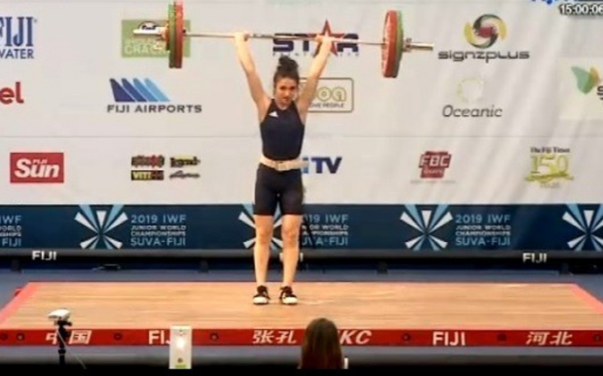 Азербайджанка выступила на Чемпионате мира по тяжёлой атлетике