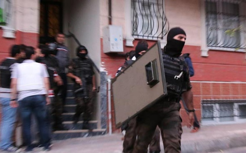 В Анталье задержаны 20 подозреваемых в связях с ИГ