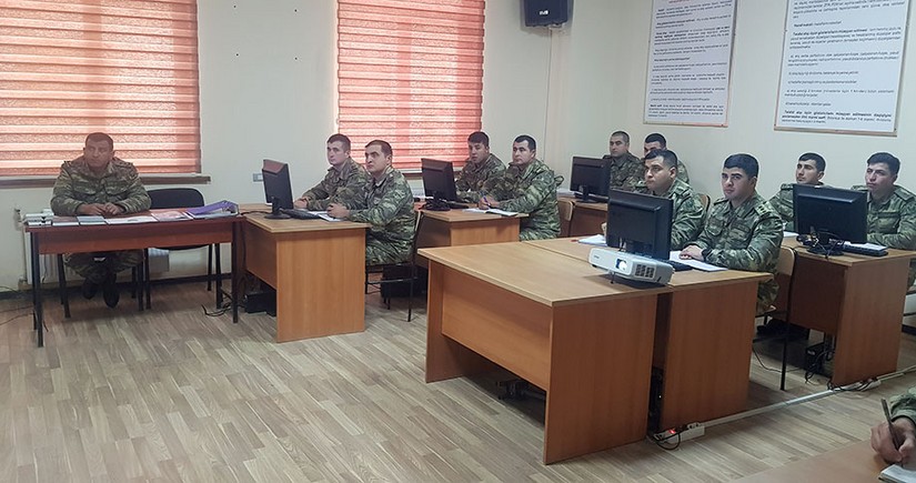 Azərbaycan Ordusunun bölük komandirləri ilə təlim toplanışları keçirilib