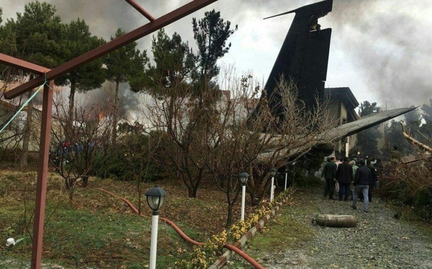 Тела 15 погибших извлечены из-под обломков разбившегося в окрестностях Тегерана самолета - ФОТО - ОБНОВЛЕНО 2 - ВИДЕО