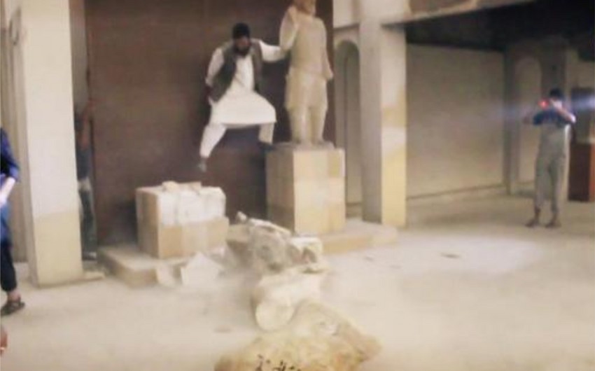 ​ИГИЛ разрушил историко-археологический музей в Ираке - ВИДЕО