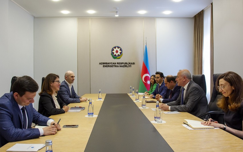 Azərbaycanla AYİB arasında əməkdaşlığın genişləndirilməsi müzakirə edilib