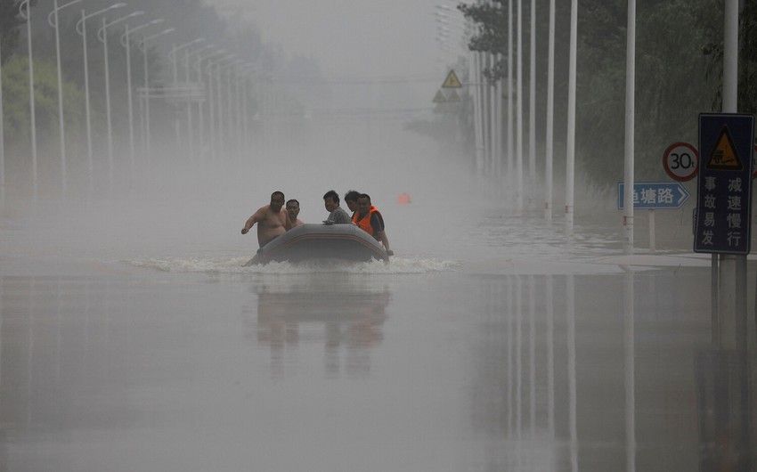 В Китае объявили высокий и высший уровень опасности из-за сильных ливней