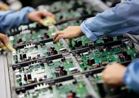 Азербайджан снизил затраты на импорт электроники из Турции на 28%