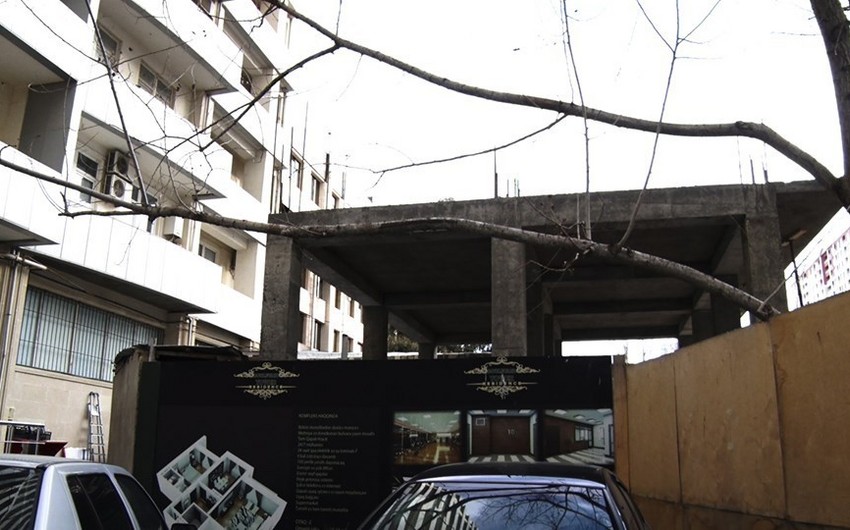 “Baku Lüks Tikinti”nin qanunsuz hərəkəti kütləvi etirazlara səbəb oldu - FOTO - VİDEO