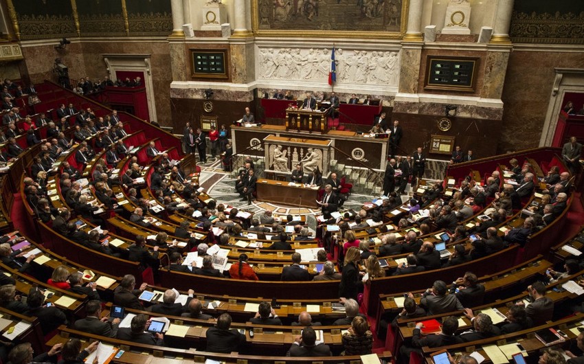 Fransalı deputatlar Emmanuel Makronun qondarma “erməni soyqırımı ilə bağlı qərarına etiraz edirlər - RƏYLƏR