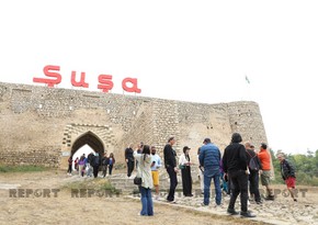 Int'l travellers visiting Shusha get acquainted with Azerbaijan's construction work there