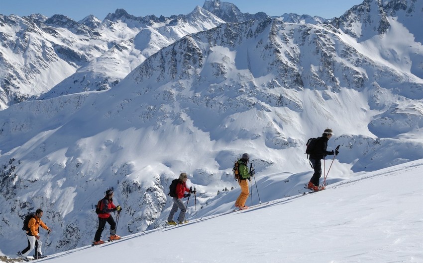 Число погибших на Эльбрусе альпинистов увеличилось до пяти