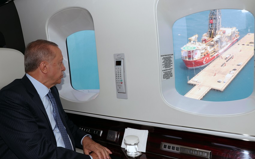  Эрдоган участвует в церемонии отправки бурового судна Abdülhamid Han в море