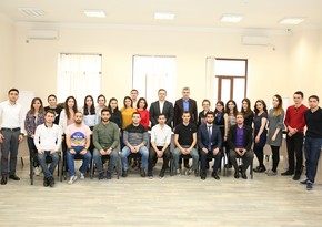 MBA students at BHOS taught by professional managers