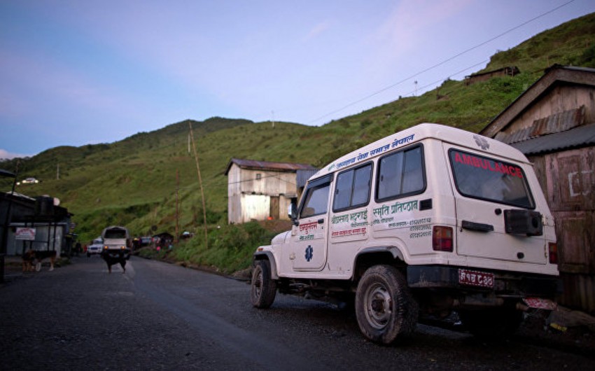 В Непале автобус вылетел с дороги в реку, не менее 20 человек погибли