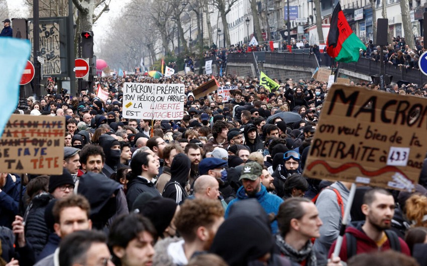 Во Франции более миллиона человек приняли участие в акциях против пенсионной реформы