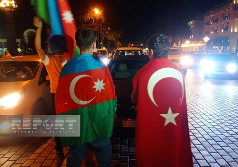 В Гяндже отмечают победу Эрдогана на президентских выборах в Турции