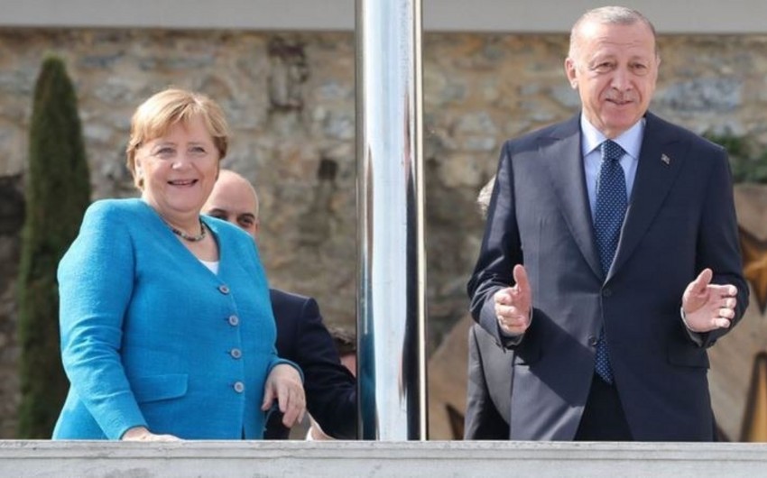 Erdogan, Merkel meet in Istanbul