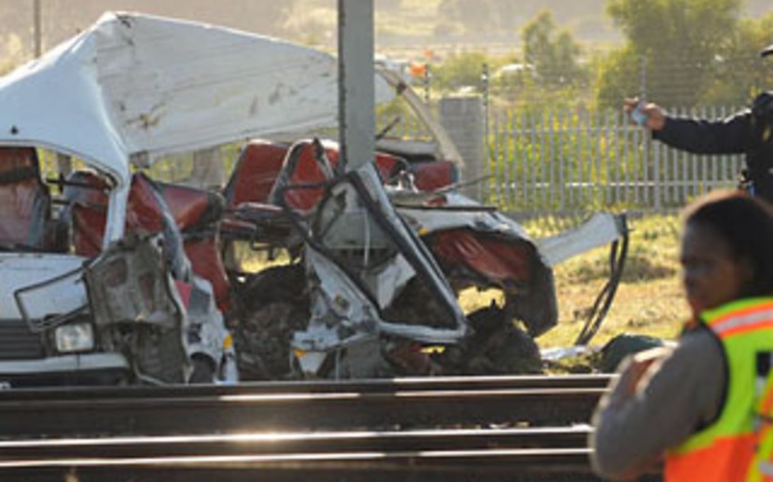 В ЮАР автобус со школьниками столкнулся с грузовиком, погибли 20 детей