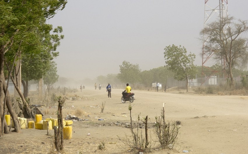 Число жертв песчаной бури на северо-западе Индии возросло до 17