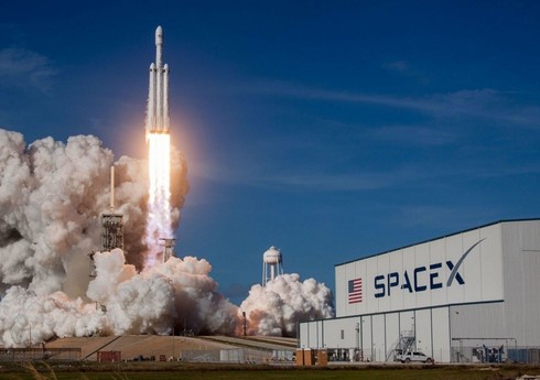 SpaceX выведет на орбиту новую партию из 51 интернет-спутника Starlink