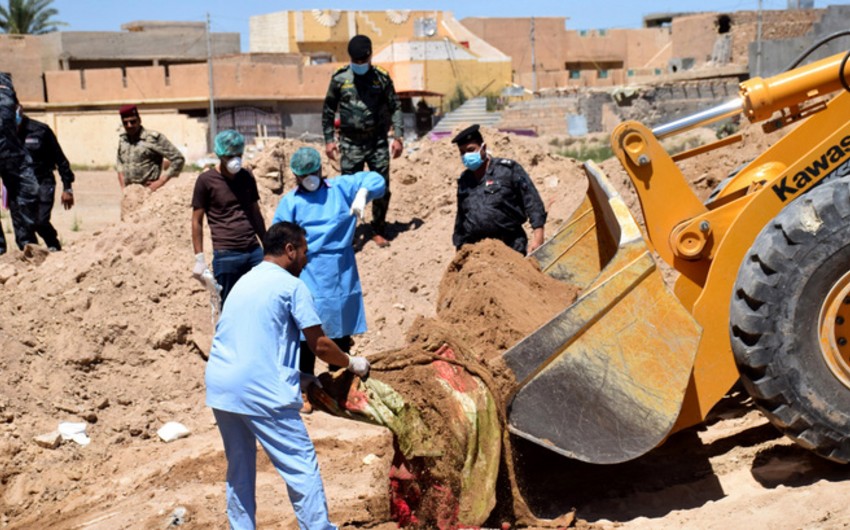 СМИ: Массовое захоронение жертв ИГ обнаружено в западной части Мосула