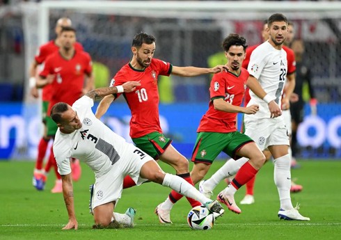ЕВРО-2024: В матче между сборными Португалии и Словении началось добавленное время