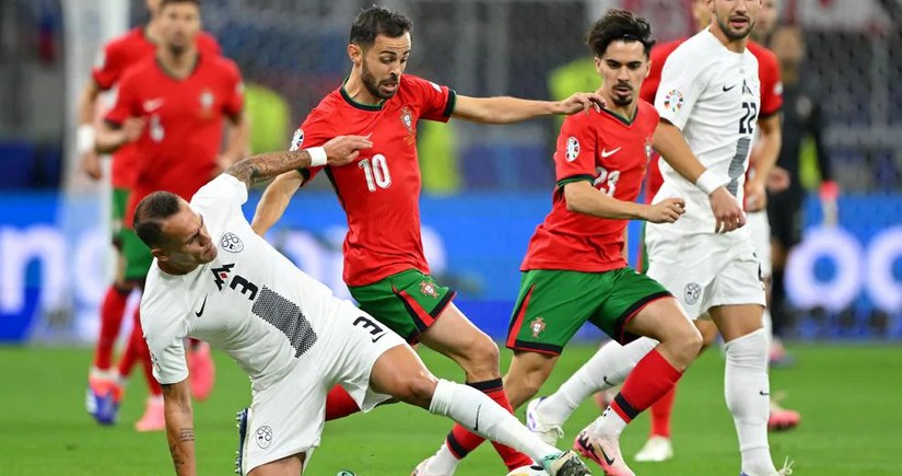 ЕВРО-2024: В матче между сборными Португалии и Словении началось добавленное время