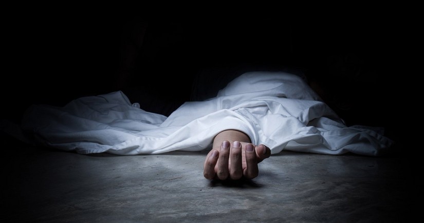 В Хатаи умер выпавший с балкона мужчина