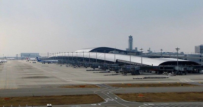 Yaponiya aeroportunda insident, altı reys digər hava limanlarına yönləndirildi