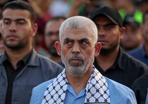 СМИ: Лидер ХАМАС окружил себя живым щитом из заложников в Газе