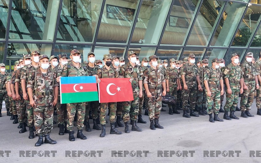 Another group of Azerbaijani firefighters leaves for Turkey