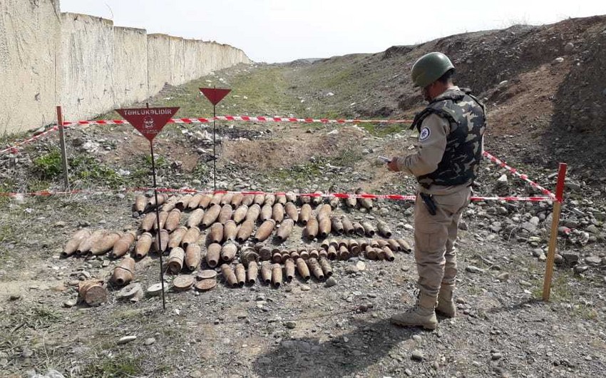 В Гяндже обнаружили почти сотню снарядов