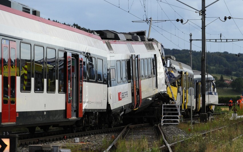 ​Лобовое столкновение двух пассажирских поездов произошло в Венгрии