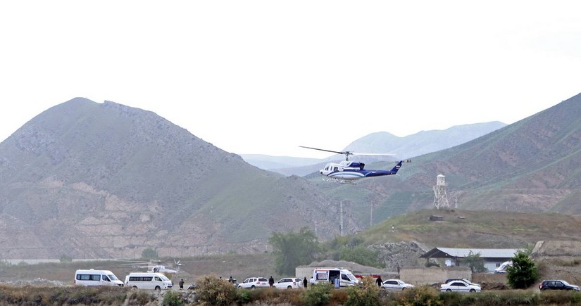 СМИ: В Иране начался процесс опознания тел погибших в катастрофе вертолета президента