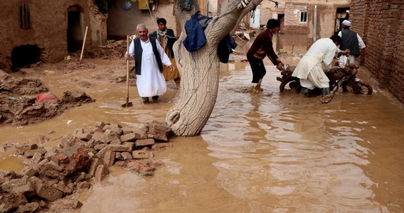 Десятки погибли в результате проливных дождей и наводнений в Афганистане