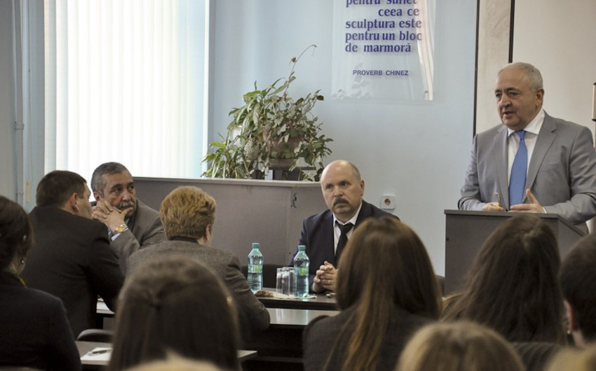 Генсек ПА ОЧЭС Асеф Гаджиев выступил с лекцией в Академии Публичного Управления при Правительстве Молдовы