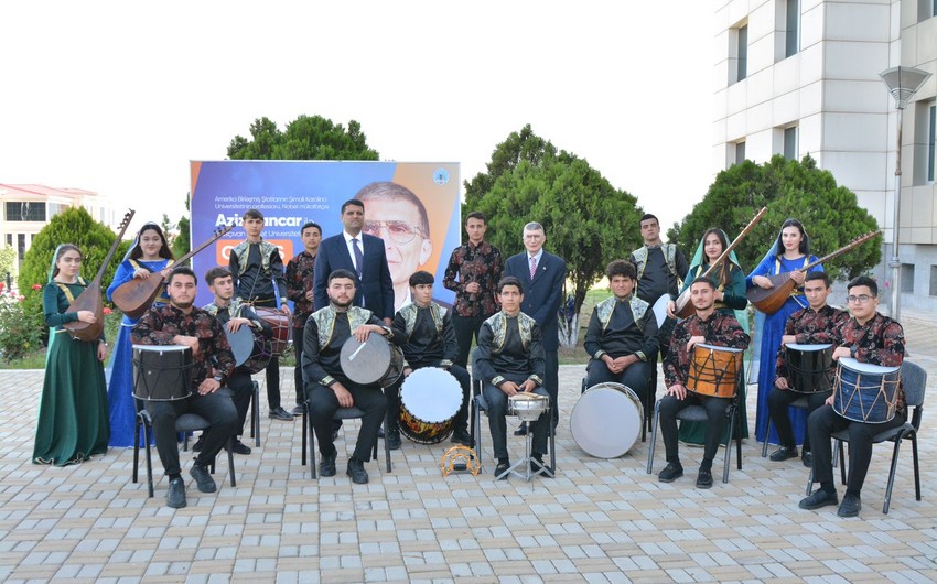 Nobel mükafatçısı Əziz Səncər Naxçıvan Dövlət Universitetində olub