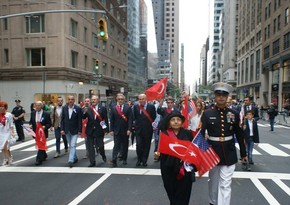 Azerbaijani diaspora participates in Turkish Day Parade in New York