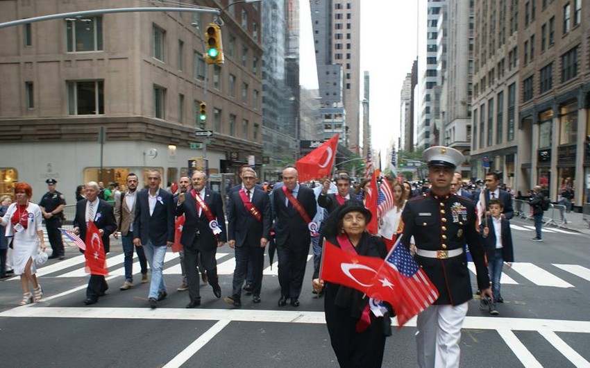 Azerbaijani diaspora participates in Turkish Day Parade in New York