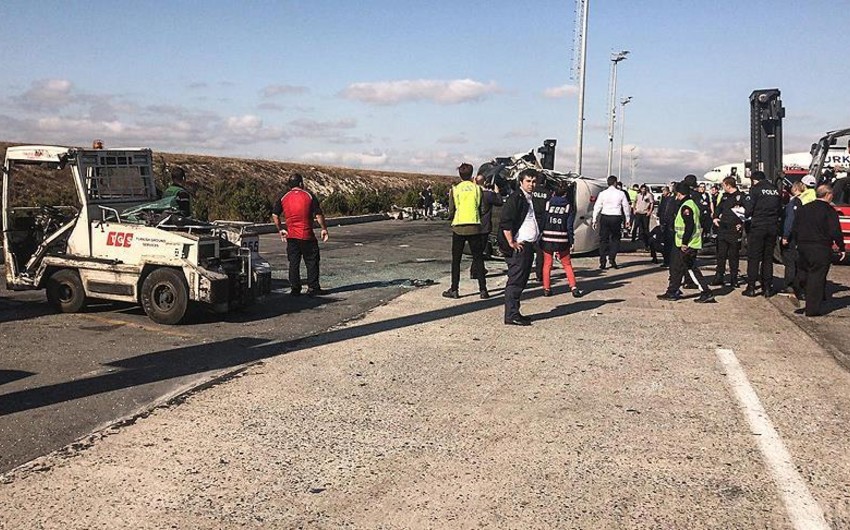 В результате аварии в аэропорту Ататюрк пострадали 9 человек