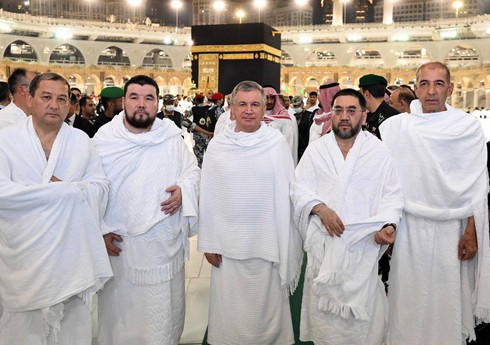Президент Узбекистана завершил визит в Саудовскую Аравию посещением Мекки 